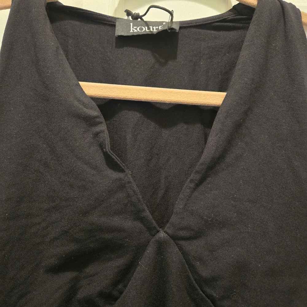 NWT Kourt Sleeveless Top S Black V Neck Bias Cut Stretchy Tank Sexy Flattering - Picture 3 of 8
